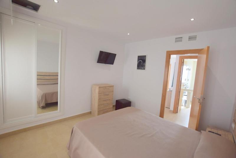 Carihuela 1ª Linea De Playa Apartment ตอร์เรโมลิโนส ภายนอก รูปภาพ